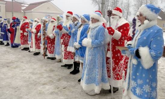 В Лиозно состоялся парад Дедов Морозов