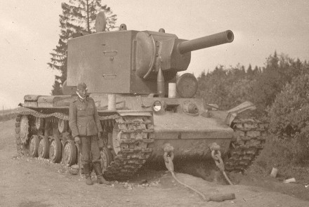 Лето 1941, юго-восточнее Лиозно - танк КВ-2