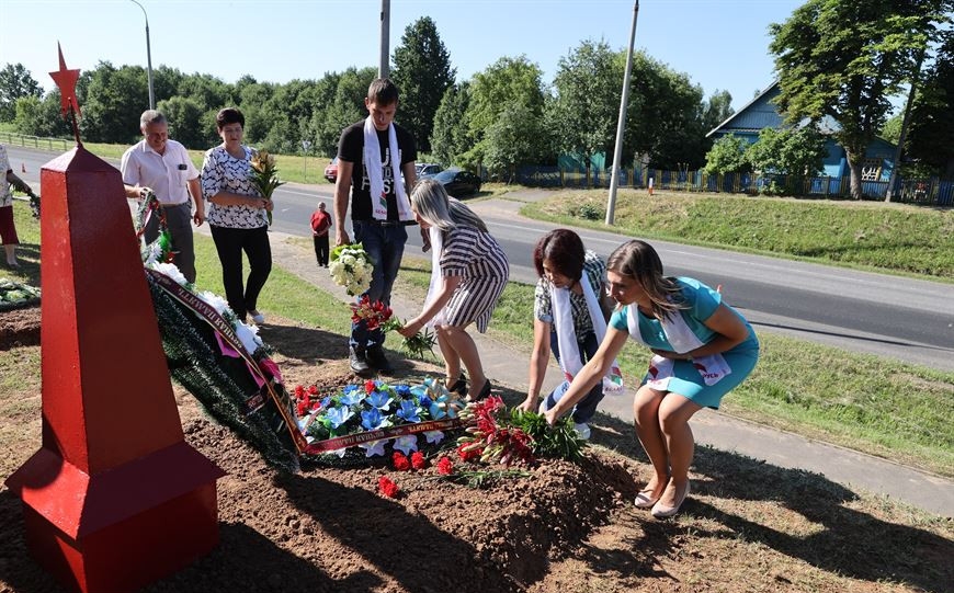 Останки 47 красноармейцев перезахоронили в Лиозненском районе